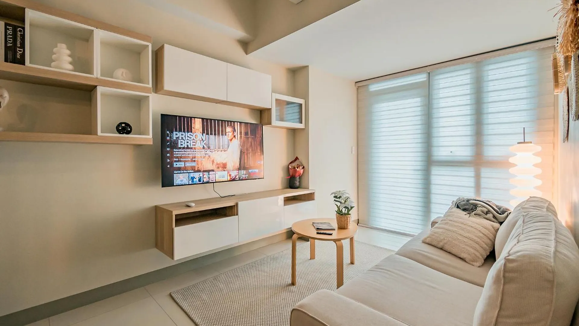 Skyline Serenity 2BR Suite w Balcony Uptown BGC Manila